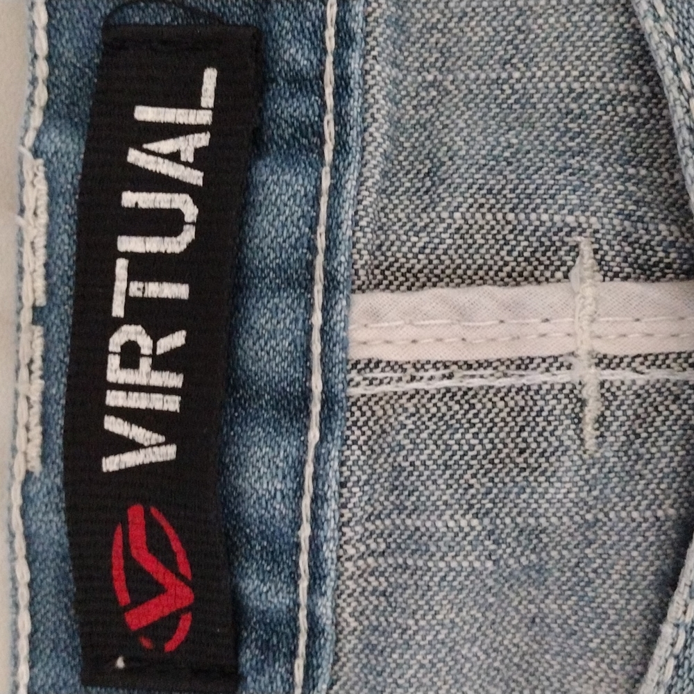 Virtual Jeans. View 3